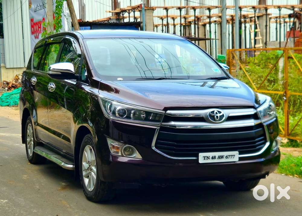 Toyota Innova Crysta 2.4 V 8 Str, 2016, Diesel