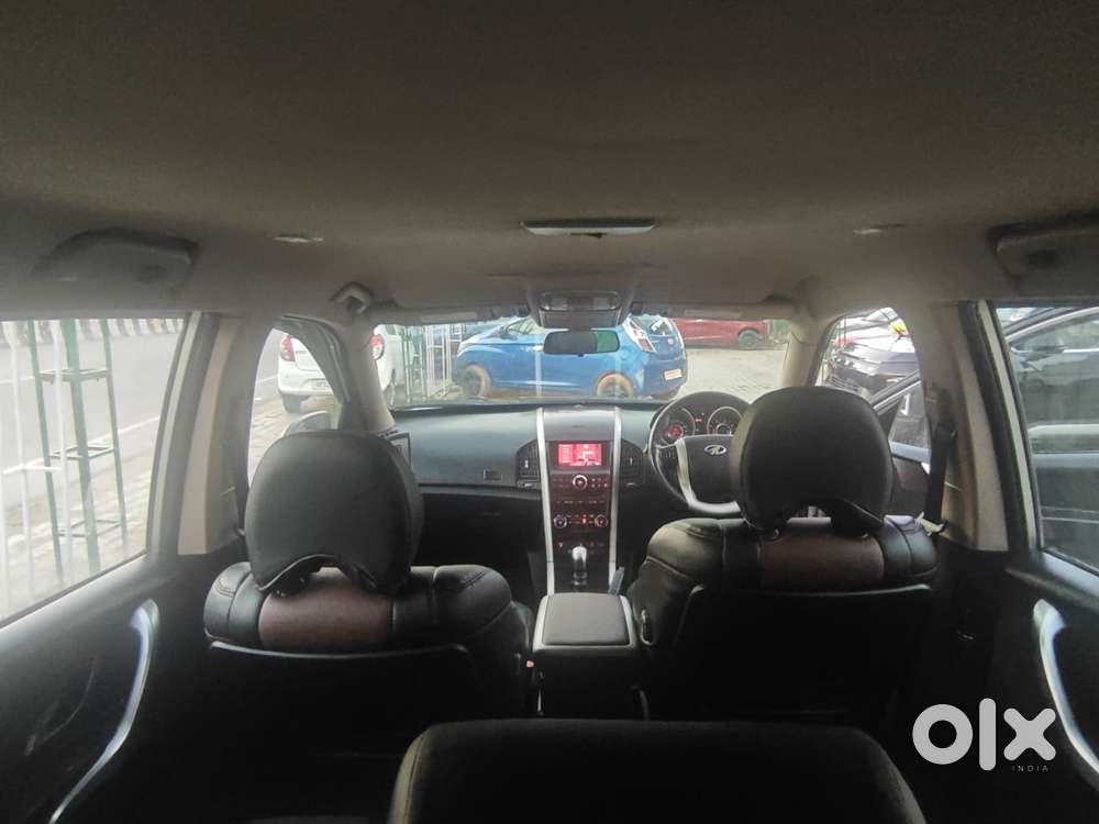 Mahindra Xuv500 W8, 2015