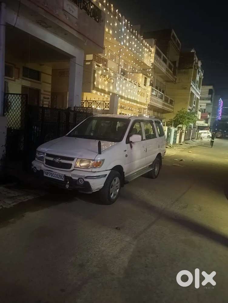 Chevrolet Tavera Neo 2013 Diesel 180000 Km Driven