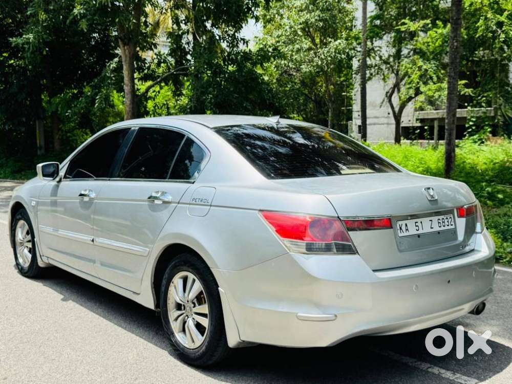 Honda Accord 2.4 Elegance Manual, 2010, Petrol