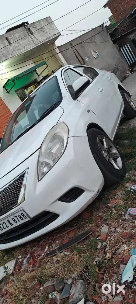 Nissan Sunny 2014