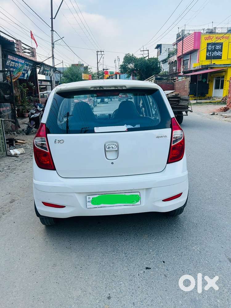 Hyundai I10 Sportz 2016 Car