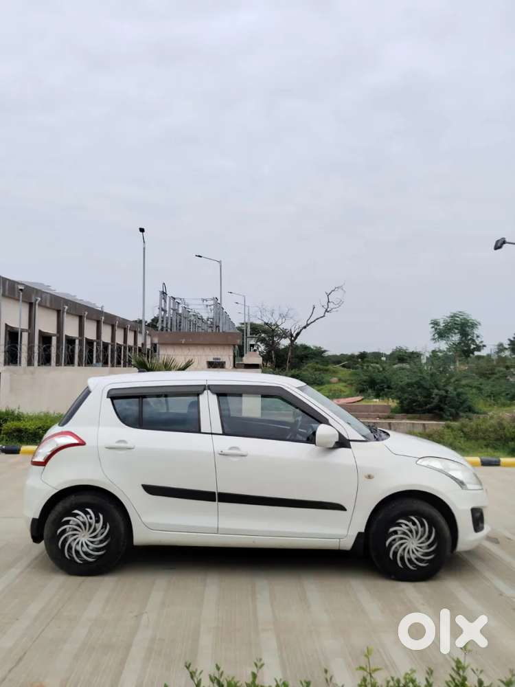 Maruti Suzuki Swift Vxi, 2016, Petrol