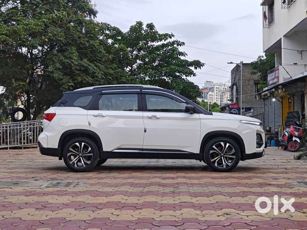 Mg Hector Plus Savvy Pro 1.5 Turbo Petrol Cvt 7 Str Dual Tone, 2023,..