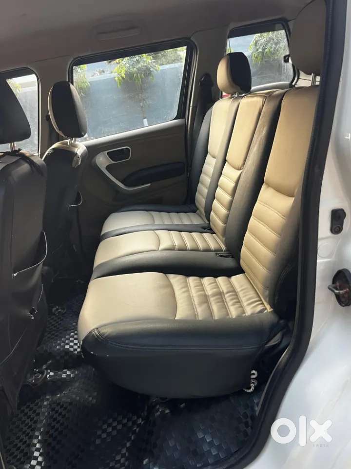 Mahindra Tuv 300 T10, 2018, Diesel