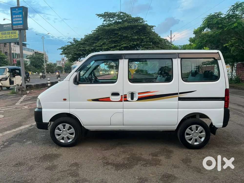 Maruti Suzuki Eeco 1.2 7 Str Std(o), 2023, Petrol