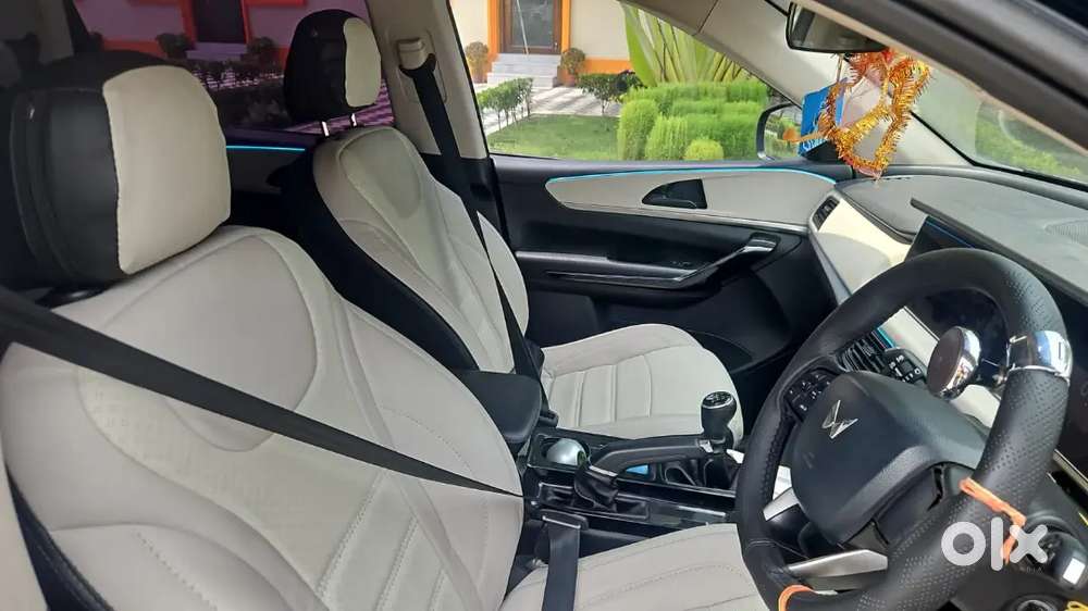 Mahindra Xuv700 2023 Variant Ax