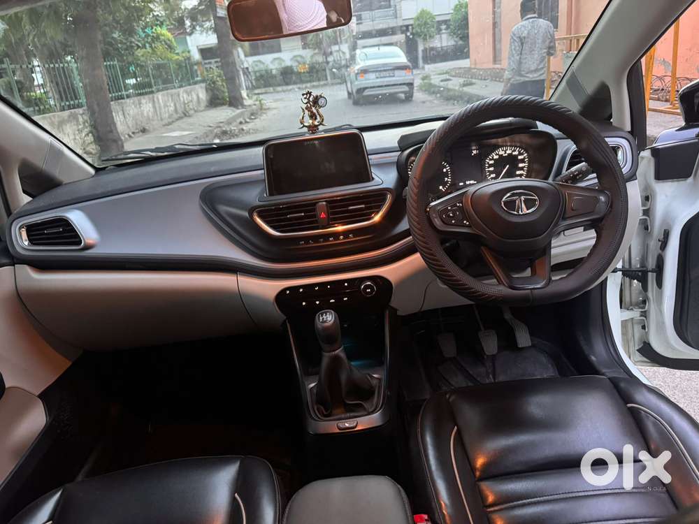 Tata Altroz 1.2 Xm, 2023, Petrol