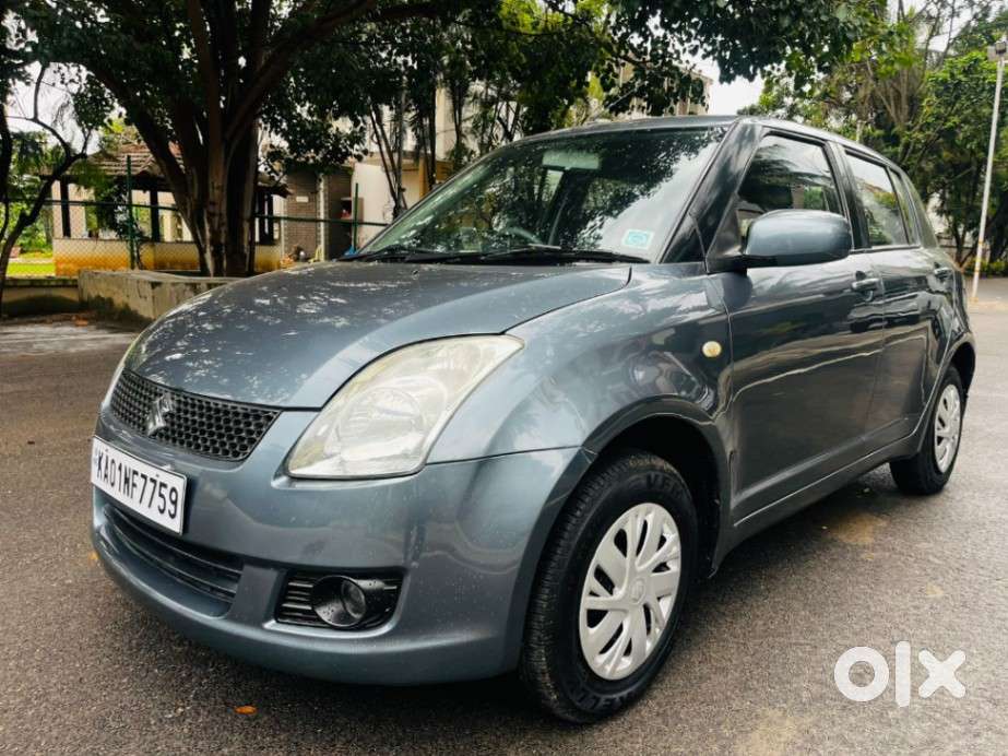 Maruti Suzuki Swift Vxi 1.2 Abs Bs-iv, 2011, Petrol