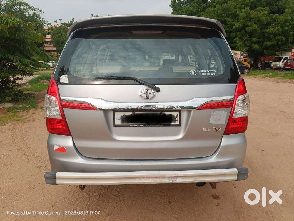 Toyota Innova 2.5 G (diesel) 8 Seater, 2015, Diesel