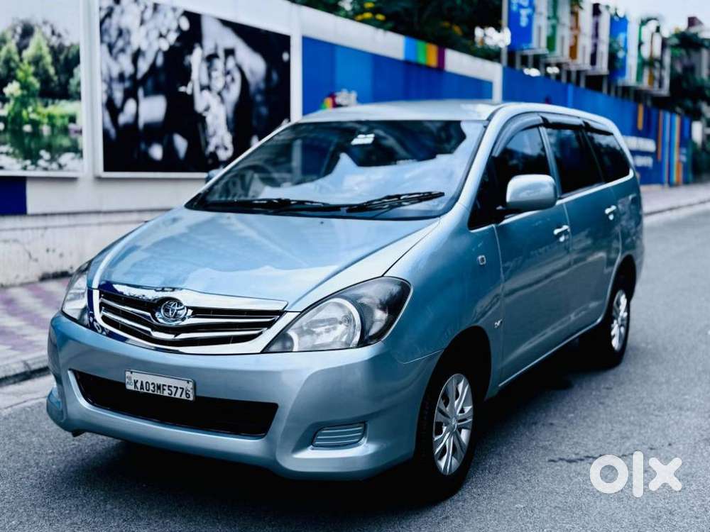 Toyota Innova 2004-2011 2.5 G4 Diesel 8-seater, 2006, Diesel