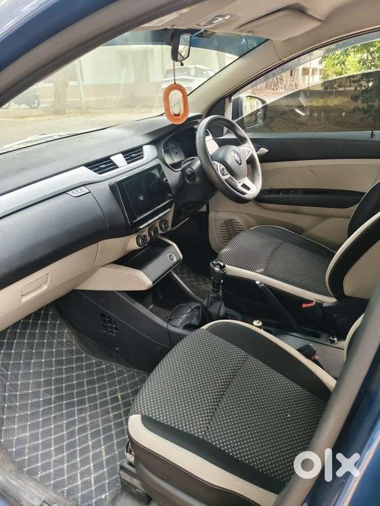 Renault Triber Rxz, 2022, Petrol