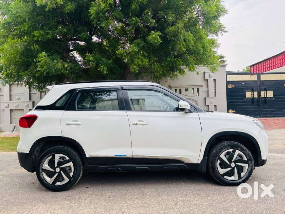 Maruti Suzuki Brezza 1.5 Vxi Smart Hybrid, 2021, Petrol