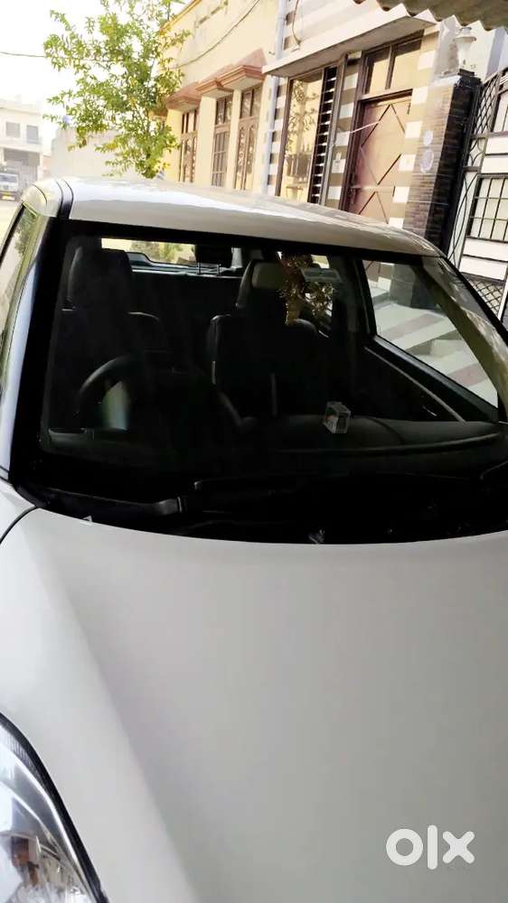 Maruti Suzuki Swift 15 Petrol 82000 Km Driven
