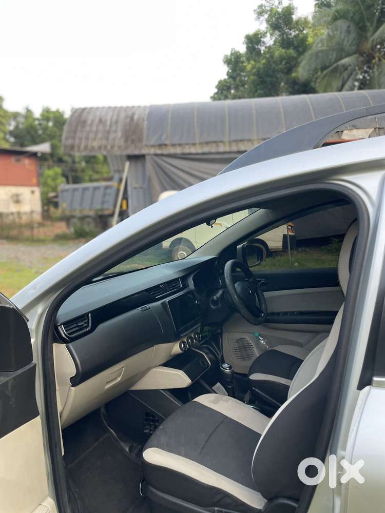 Renault Triber Rxt, 2019, Petrol