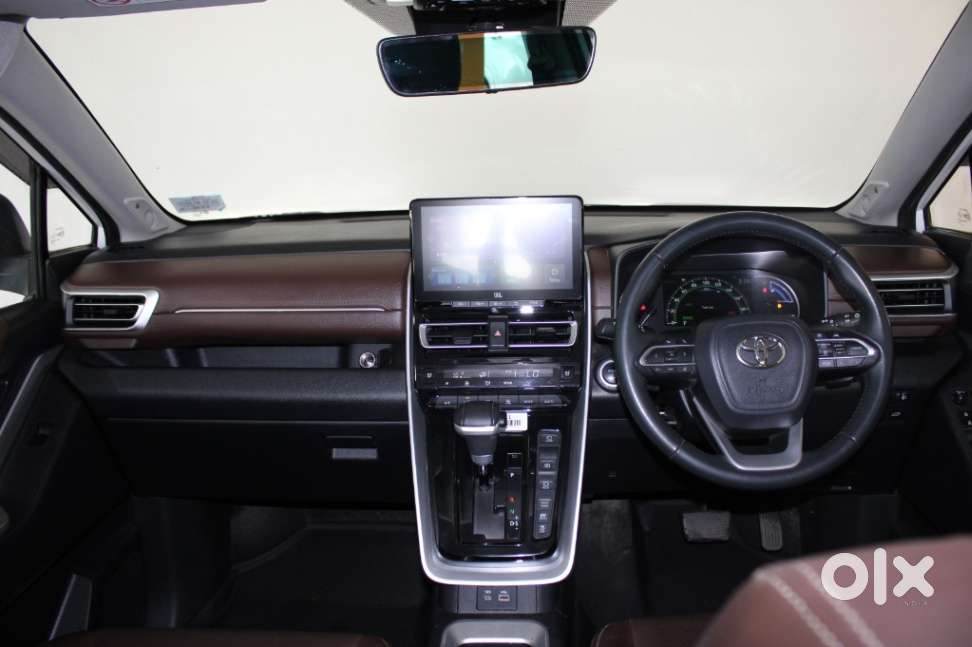 Toyota Innova Hycross 2.0 Zx (o) Hybrid 7 Str, 2024, Petrol