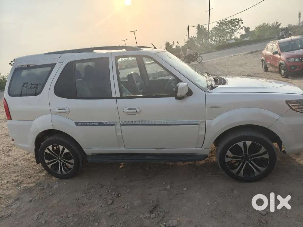 Tata Safari Storme 2017 Diesel 101000 Km Driven