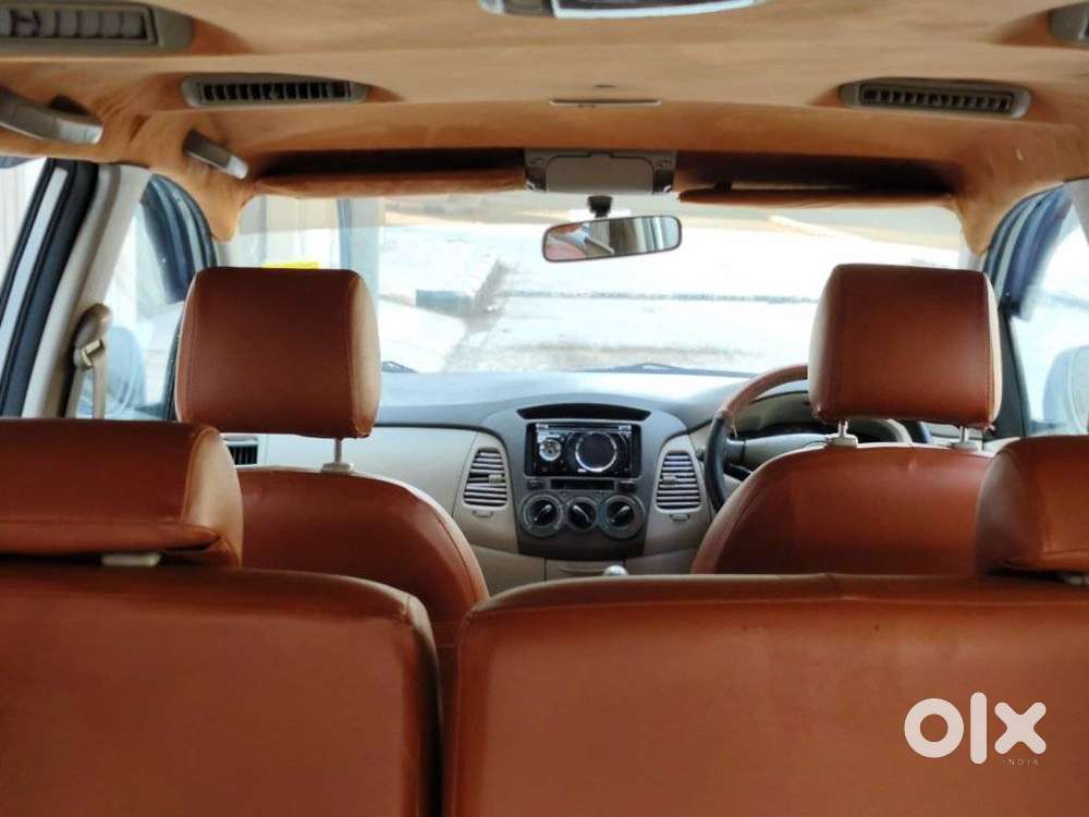 Toyota Innova 2.5 G (diesel) 8 Seater, 2010, Diesel