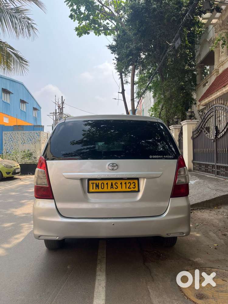 Toyota Innova 2.5 G (diesel) 8 Seater, 2012, Diesel