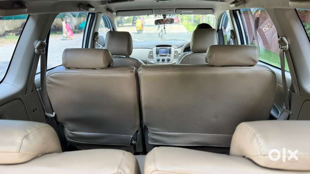 Toyota Innova Diesel 2012
