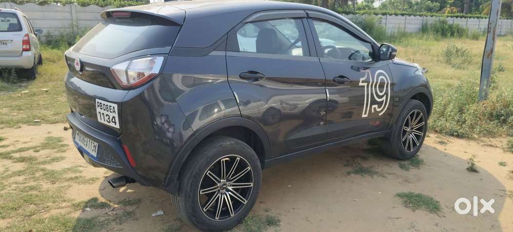 Tata Nexon 1.5 Revotorq Xm (s), 2018, Diesel