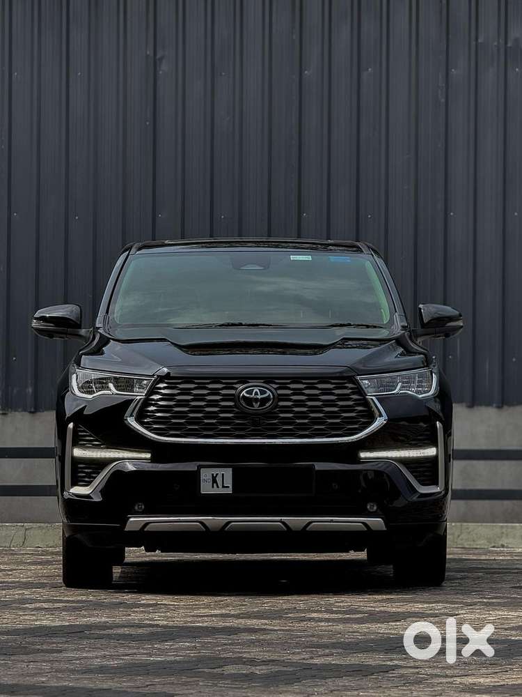 Toyota Innova Hycross 2.0 Zx (o) Hybrid 7 Str, 2023, Petrol