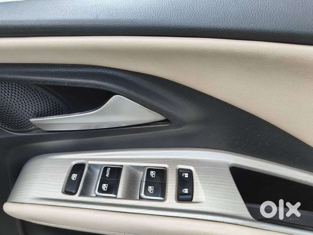Mg Hector Plus Savvy Pro 1.5 Turbo Petrol Cvt 7 Str, 2023, Petrol