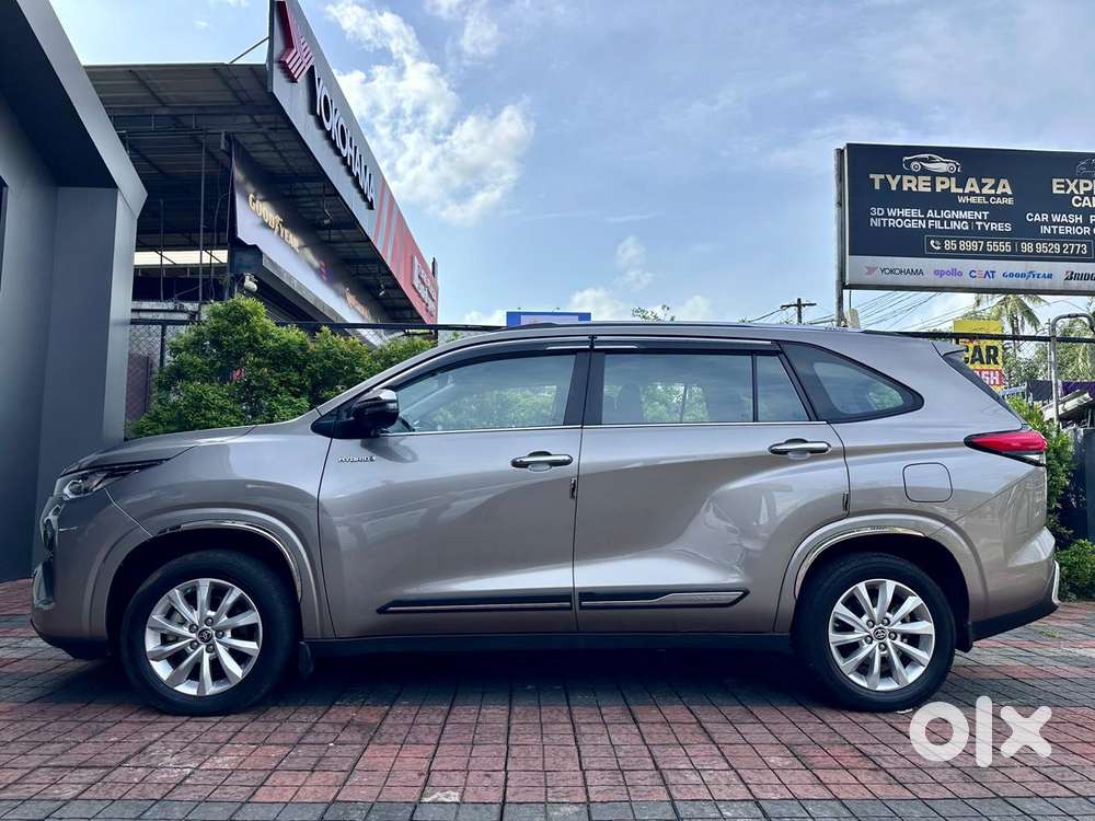 Toyota Innova Hycross 2.0 Vx Hybrid 7 Str, 2024, Petrol