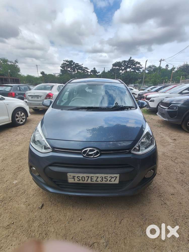 Hyundai Grand I10 Sportz, 2016, Petrol