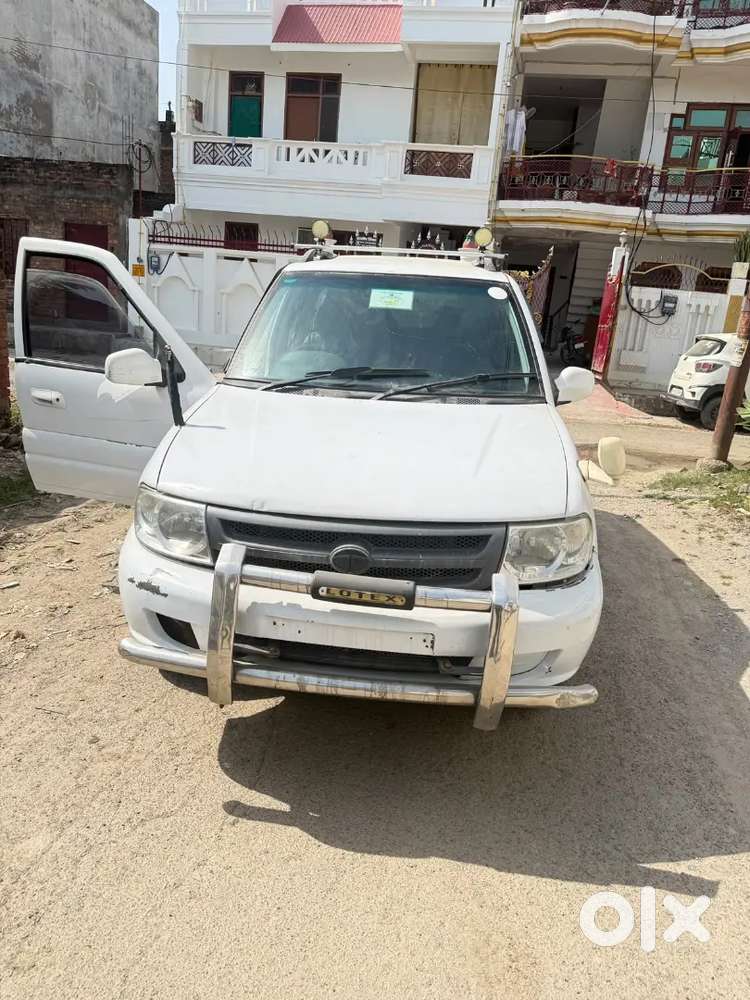 Tata Safari Dicor 2012