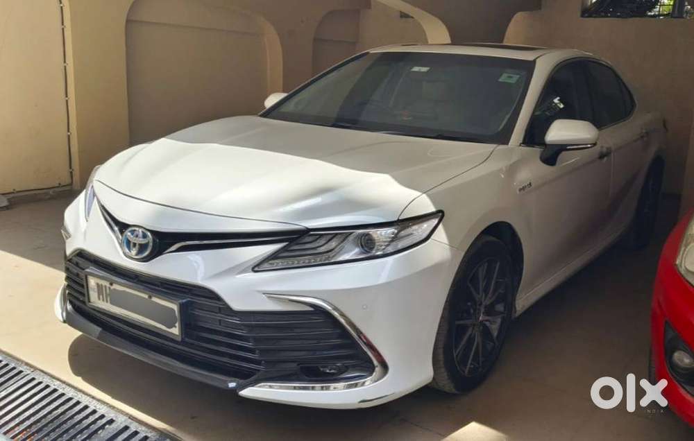 Toyota Camry Hybrid, 2024, Cng & Hybrids