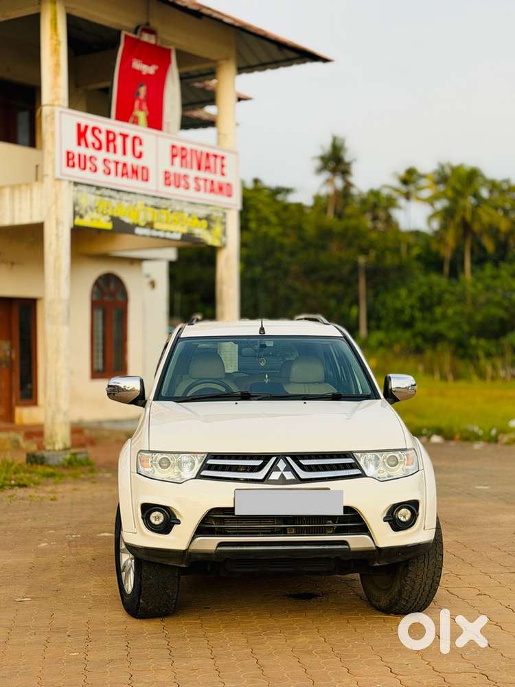 Mitsubishi Pajero Sport 2015