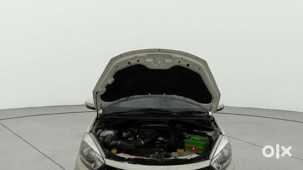 Tata Tiago 1.2 Revotron Xz, 2017, Petrol