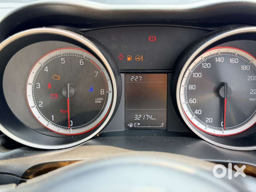 Maruti Suzuki Swift Vxi Abs Bsiv, 2023, Petrol