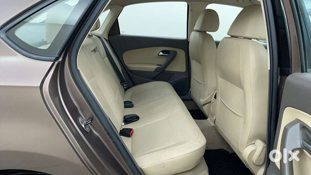Volkswagen Vento 1.2 Tsi Highline At, 2016, Petrol