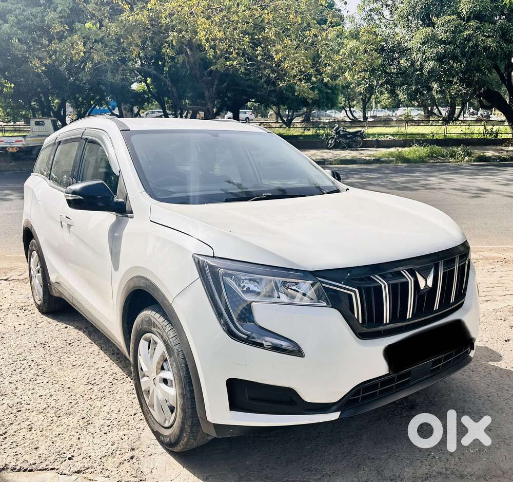 Mahindra Xuv700 2.2 Mx Diesel Mt 5 Str, 2023, Diesel