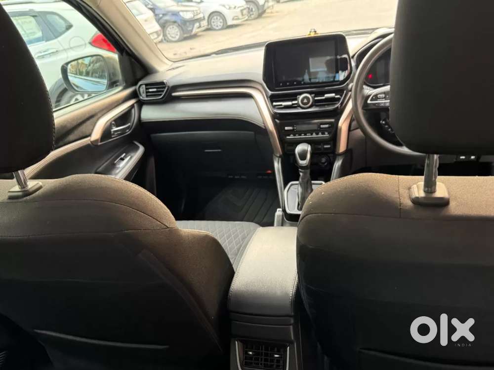 Maruti Suzuki Grand Vitara 1.5 Zeta Plus Intelligent Hybrid Ecvt, 20..