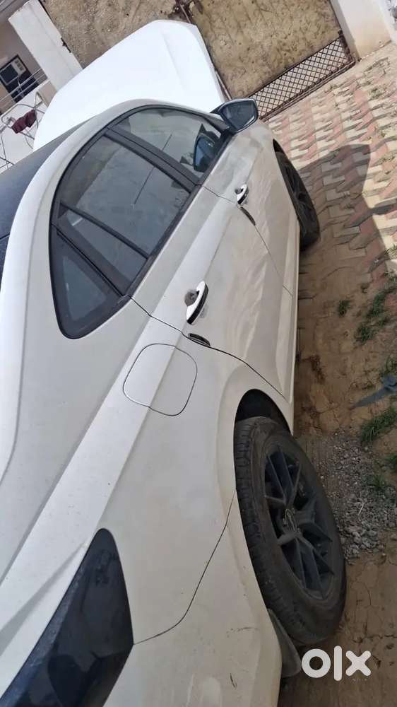 Volkswagen Virtus 2025 Petrol 32000 Km Driven