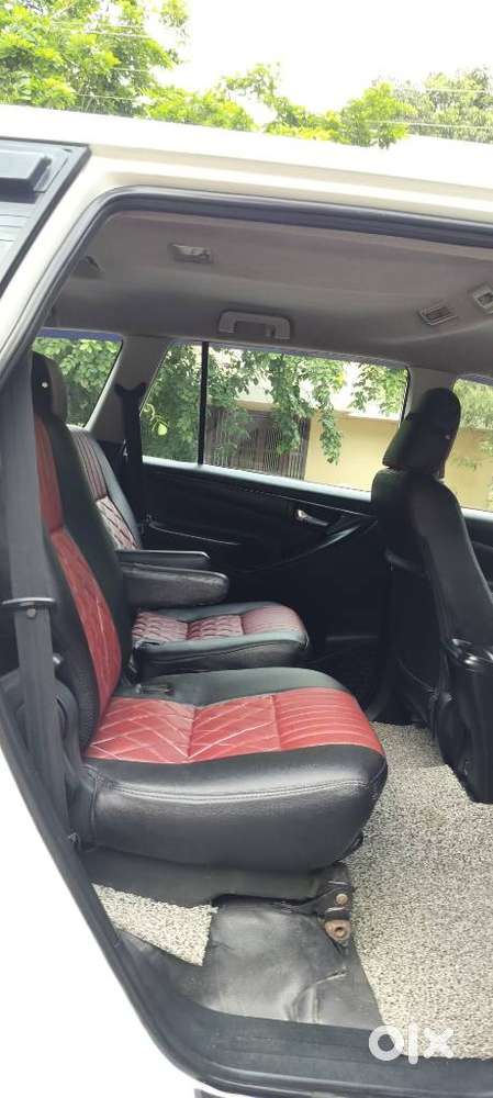 Toyota Innova Crysta 2.4 G Mt 7 Str, 2017, Diesel