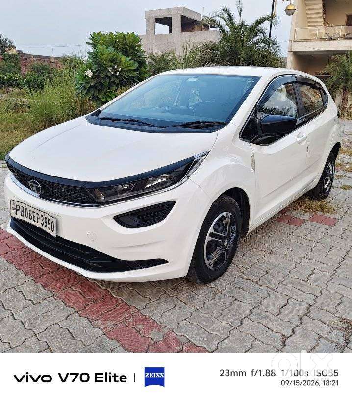 Tata Altroz 1.2 Xe, 2020, Petrol