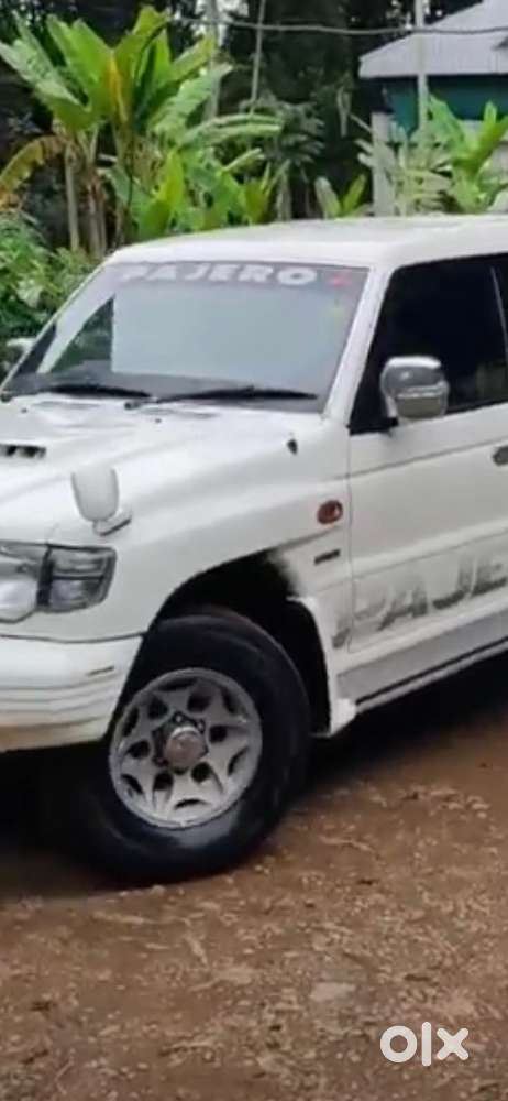 Mitsubishi Pajero At