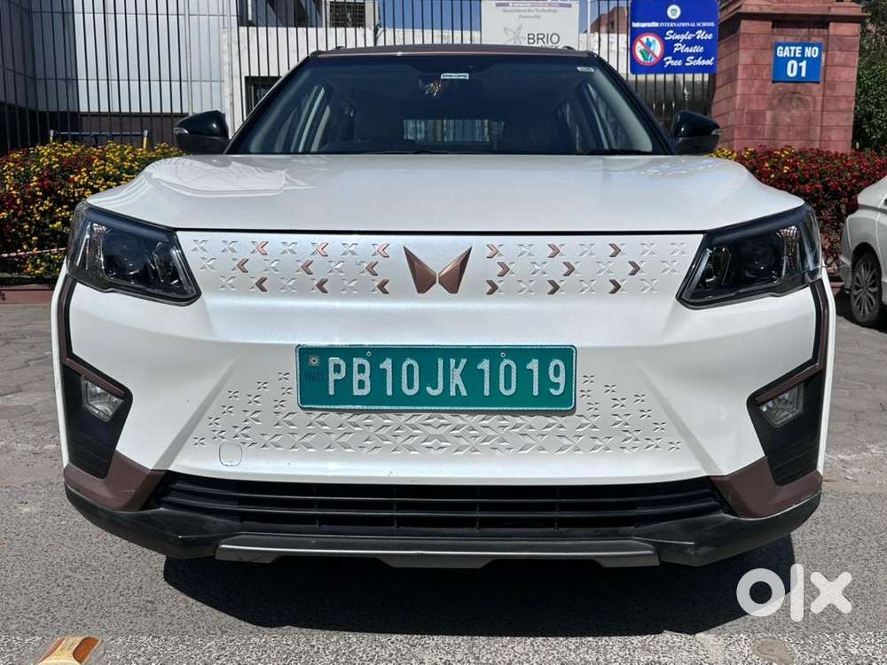 Mahindra Xuv400 2024 Electric Well Maintained