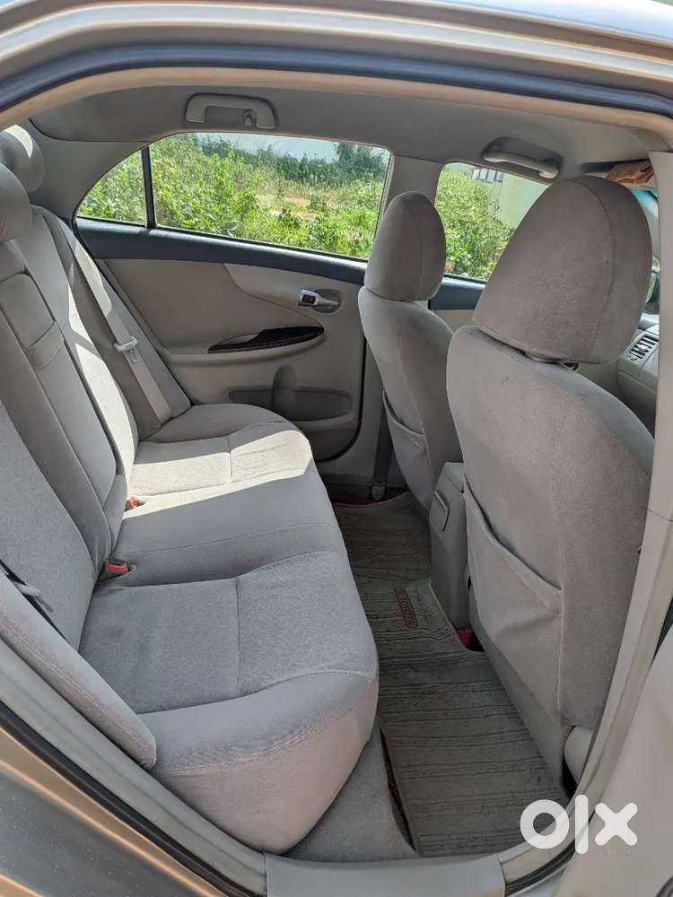 Toyota Corolla Altis 2011 Limited Edition