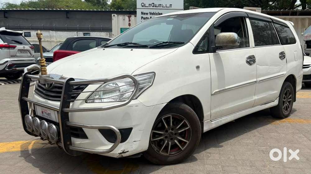 Toyota Innova 2.5 G (diesel) 8 Seater, 2013, Diesel