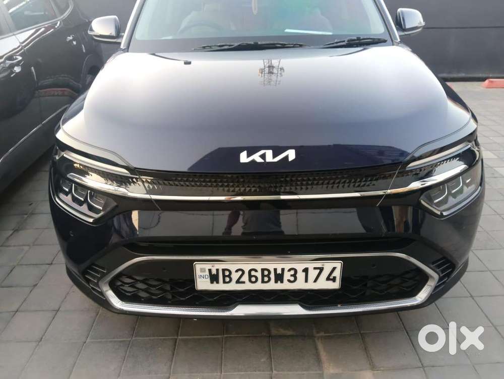 Kia Carens 2023  Luxury Plus 7 Dct Turbo Petrol 25500 Km Driven