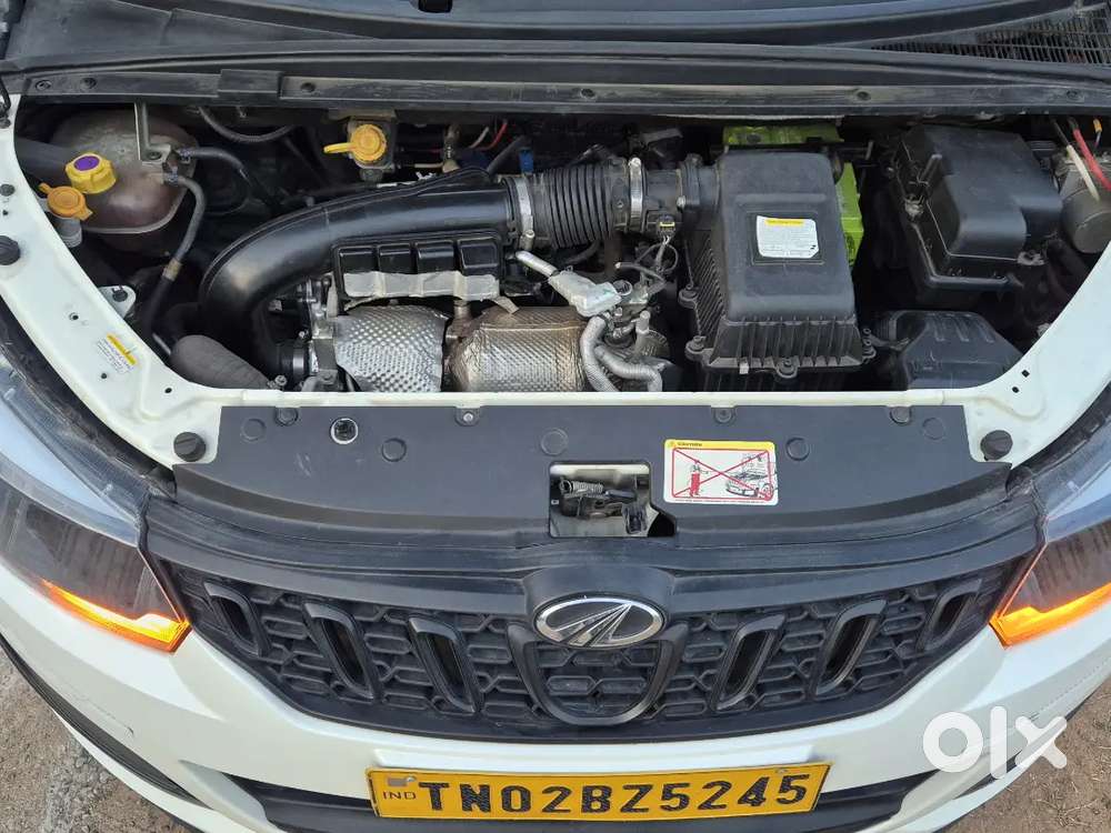 Mahindra Marazzo 2023 Diesel 77027 Km Driven