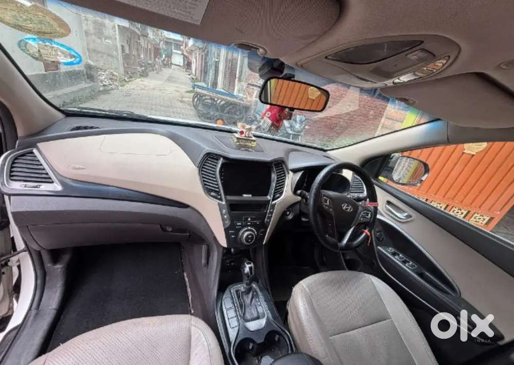 Hyundai Santa Fe 2015 Diesel 97000 Km Driven