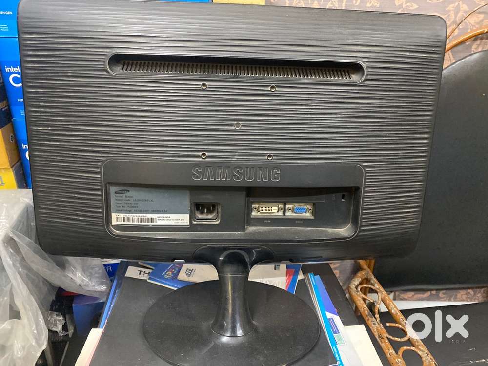 SALE OLD SAMSUNG LCD
