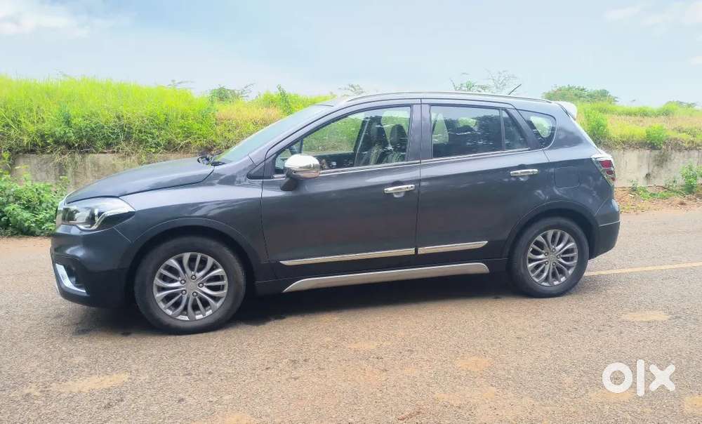 Maruti Suzuki S-cross 1.3 Alpha Topend Model