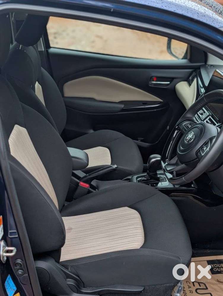 Toyota Glanza 1.2 V Amt, 2025, Petrol